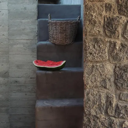 Apaggio Santorini * Vourvoulos