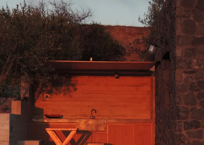 Apaggio Santorini Villa *