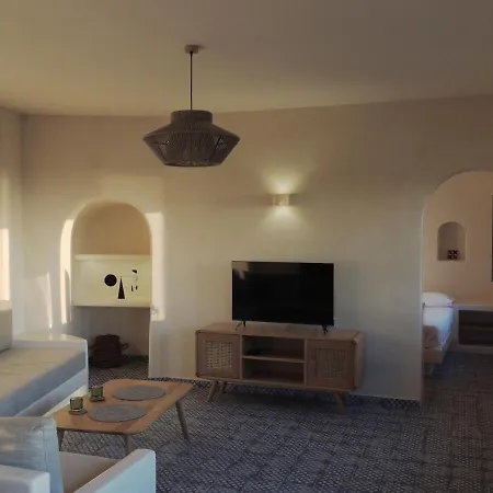Apaggio Santorini فيلة *