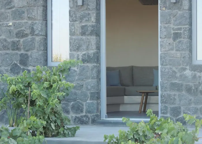 Apaggio Santorini Villa